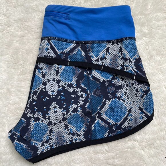 Lululemon Run Speed Shorts 4 Mini Ziggy Snake Caspian Pipe Dream Blue Snakeskin - Picture 2 of 9